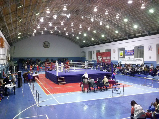 Spectacol pugilistic in Sala Carantina