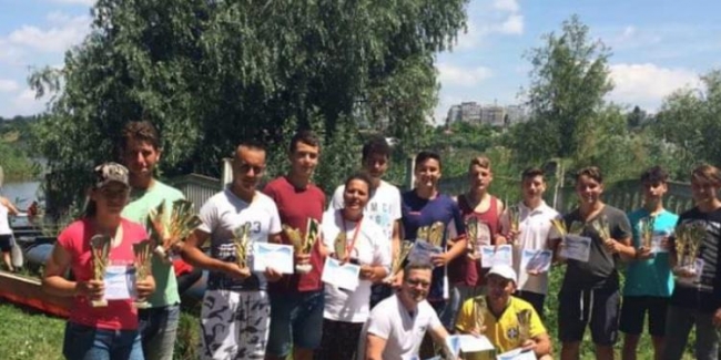 Caiaciştii şi canoiştii de la CSM Brăila au plecat în cantonament la Bascov