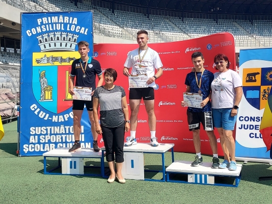 Aurul la 110 m garduri la naţionalele U20 s-a disputat între doi brăileni
