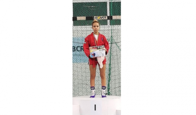 Maria Naidin, campioana nationala la sambo pe plaja