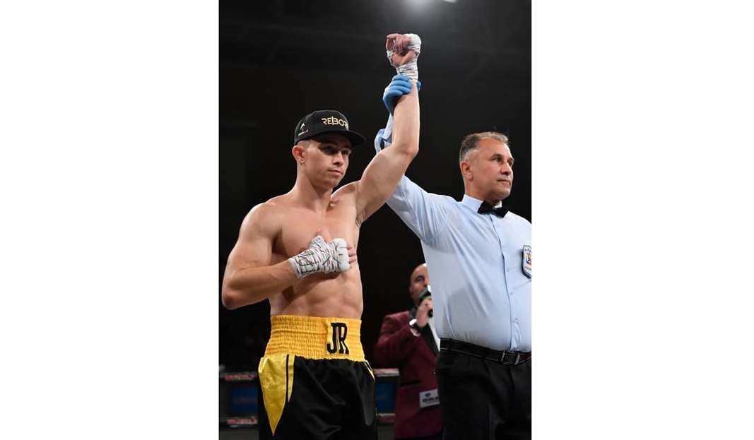 Debut cu dreptul pentru Robert Jitaru in boxul profesionist